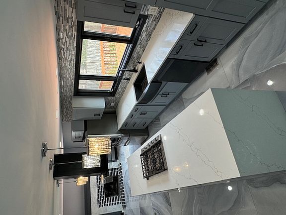 4th image of 707 Sunny Ln