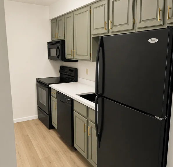 2901 University Dr E — Photo 2
