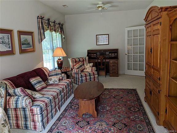 2nd image of 509 Cobblestone Dr