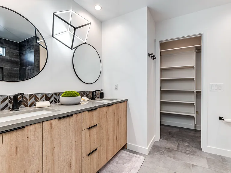 13211 N 19th Pl — Photo 11