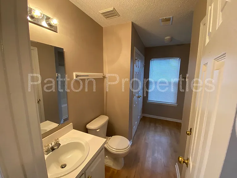 214 Elders Pond Dr — Photo 9