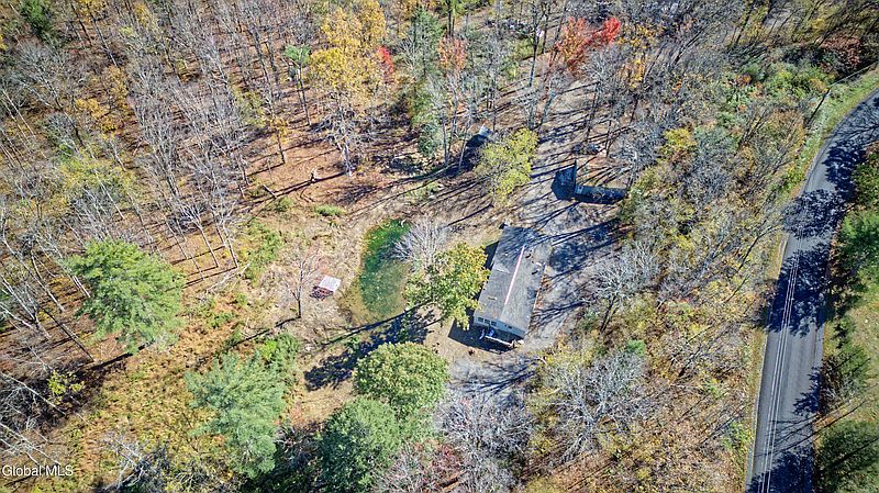 4th image of 218 Cedar Lane