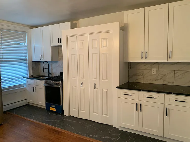 115 Sussex St #3 — Photo 1