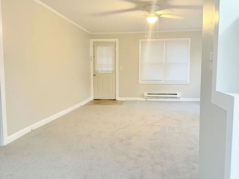 501 N Main St #6 — Photo 4