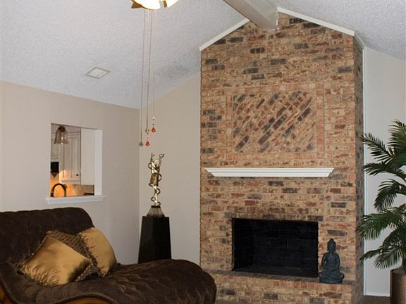 5th image of 709 Montreal Dr