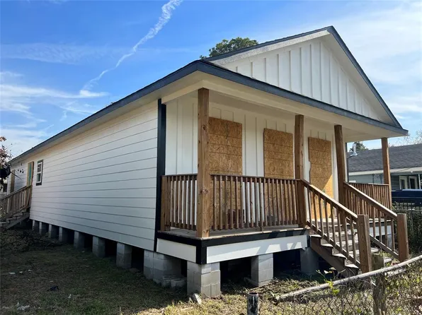 4206 Chapman St Street, Houston, TX 77009