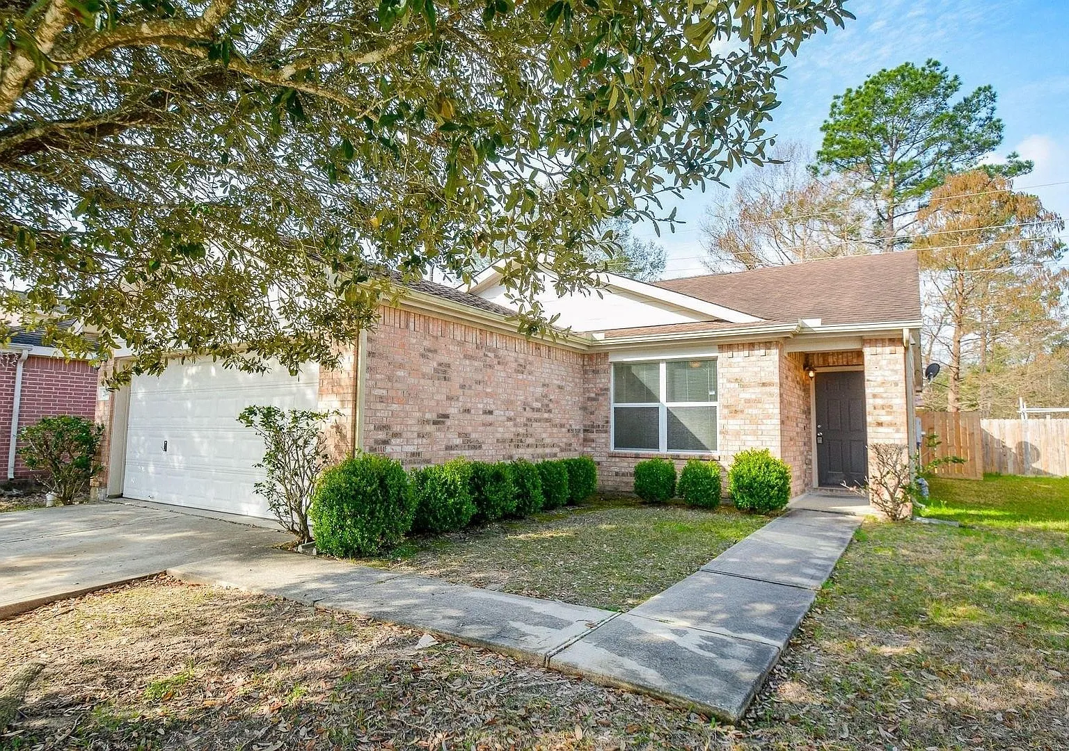 Single-Story Gem in the Heart of Humble! — Photo 1