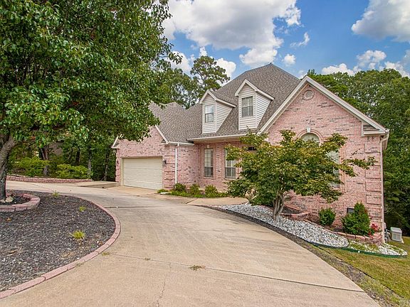 4th image of 2806 Woodsgate Dr