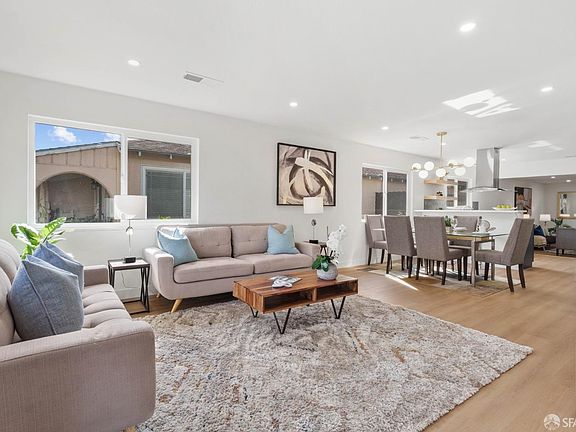 2nd image of 951 Portola Dr