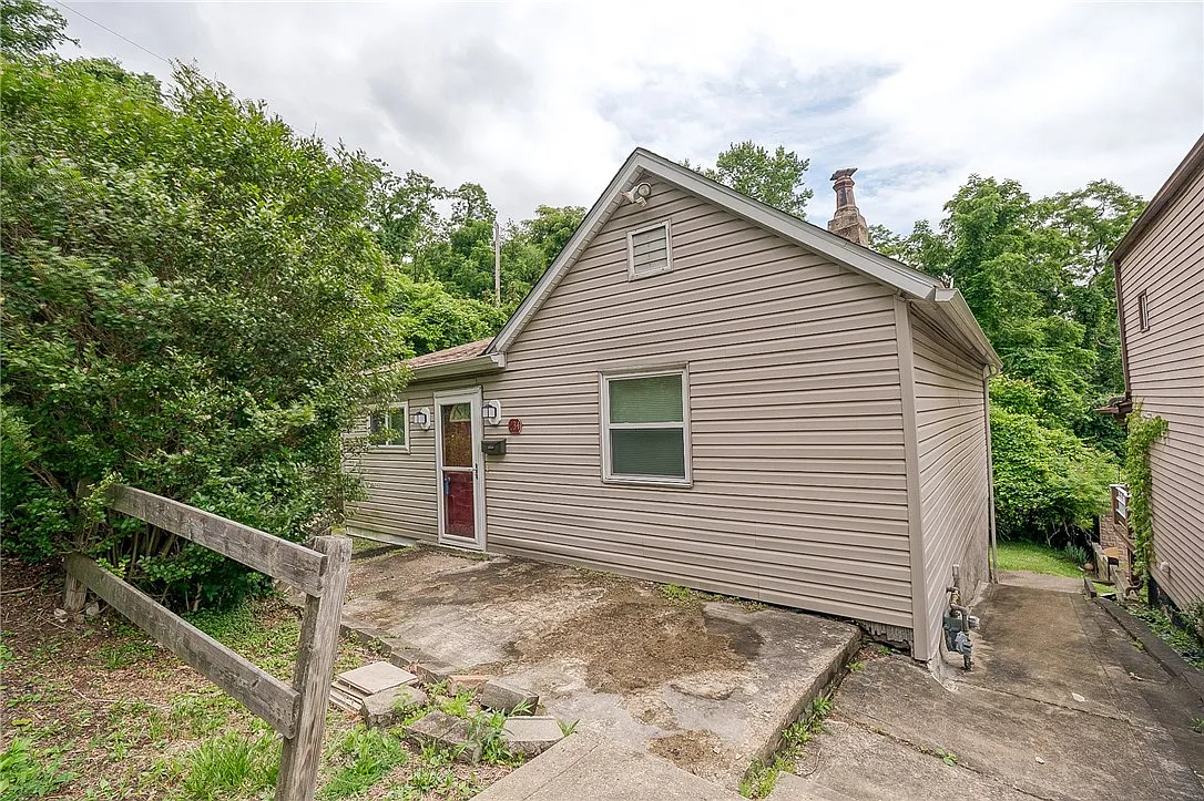 234 Jackson St photo 1