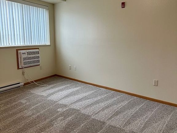 4th image of 3715-3717 Mormon Coulee Rd #3715-116