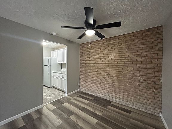 4th image of 1553 Glen Parker Ave #14