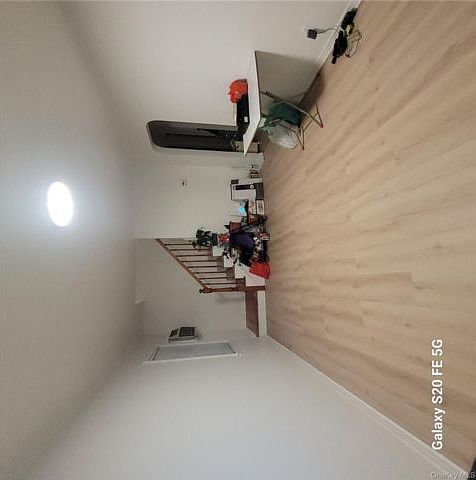 1st image of 24607 87th Ave
