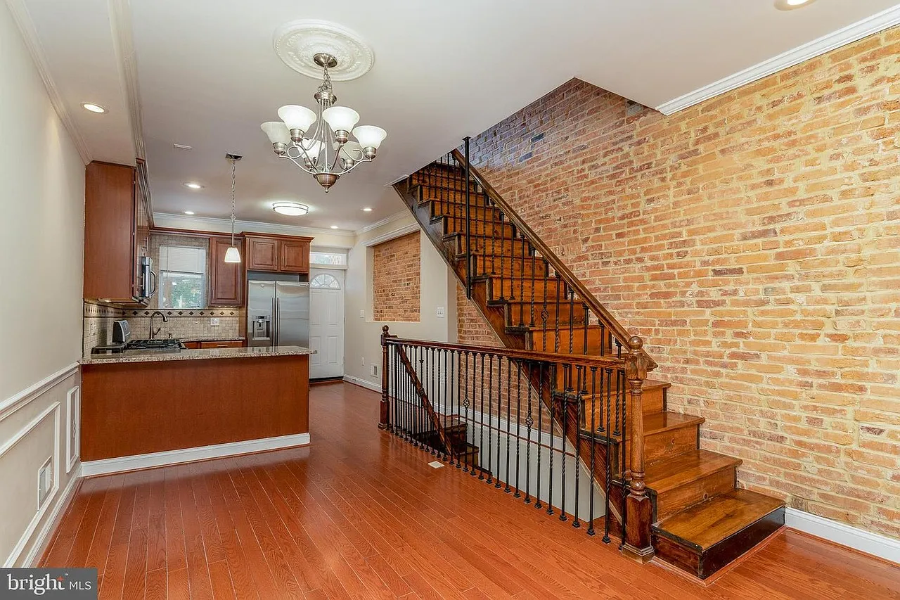 3 bed, 1625 sqft, $2,250 — Photo 1