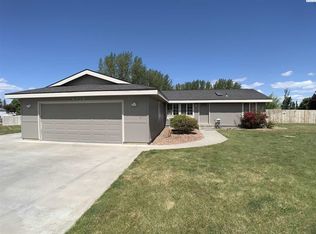 4330 Kennedy Rd, West Richland, WA 99353