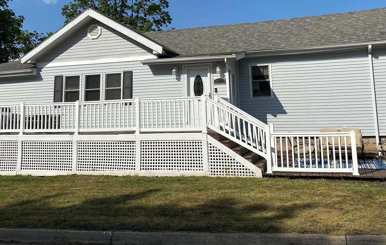 619 Florence St — Photo 1