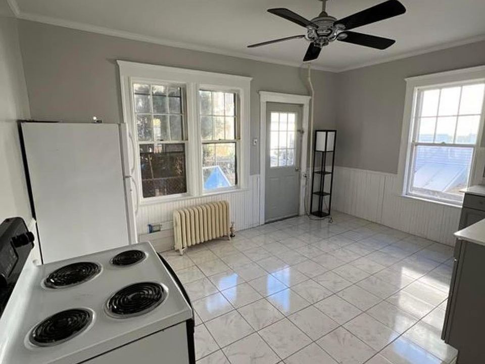 46 Spring St, Woonsocket, RI 02895 Zillow