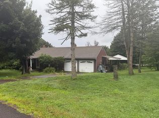 33 Kings Rd, Drums, PA 18222