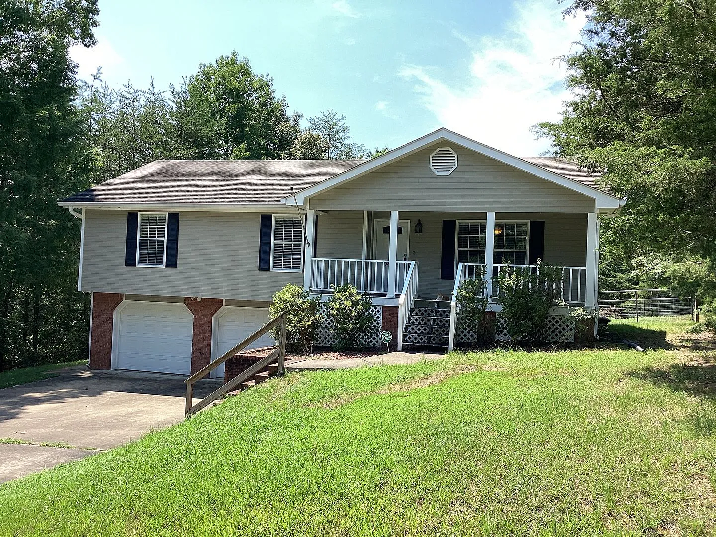 Nice House in Harrison — Photo 1