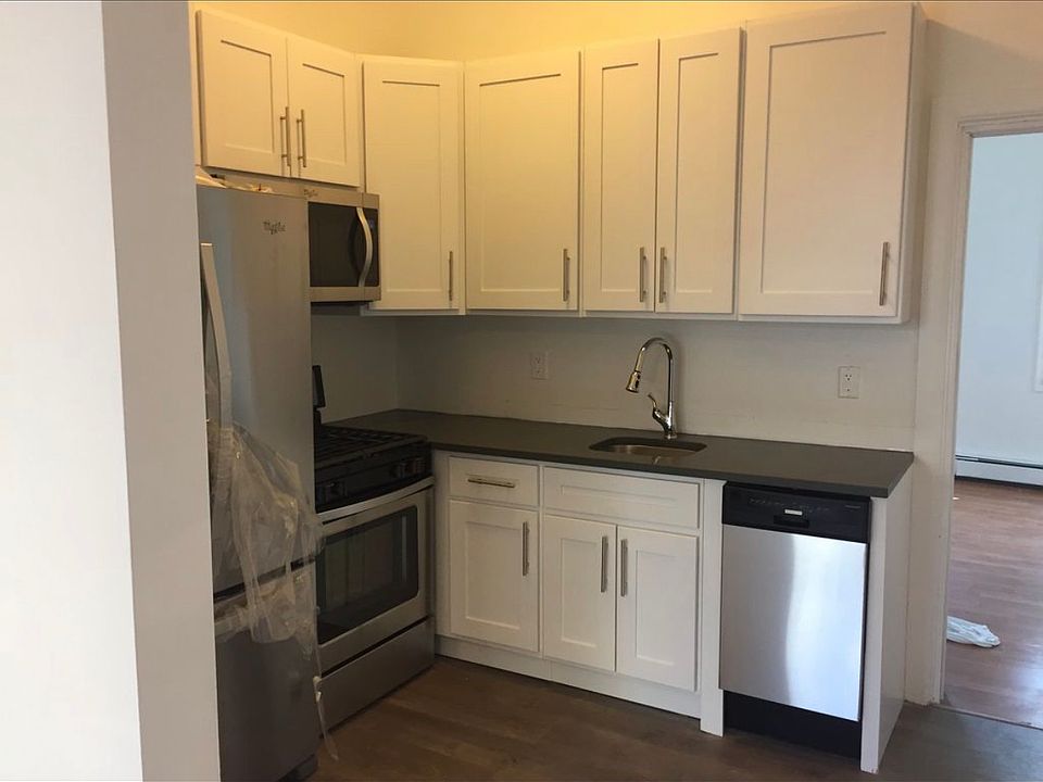 2nd image of 71 Griffith St