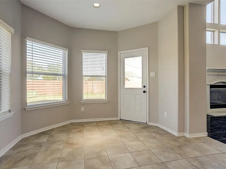 13419 Sunset Bay Ln — Photo 12