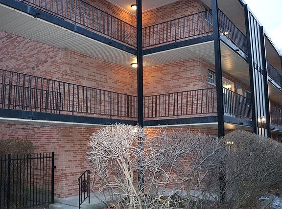 5th image of 6961 N Oakley Ave APT 109