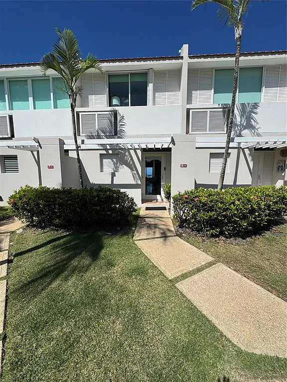 2 bed, 2.5 bath, 1154 sqft, $3,900 — Photo 2