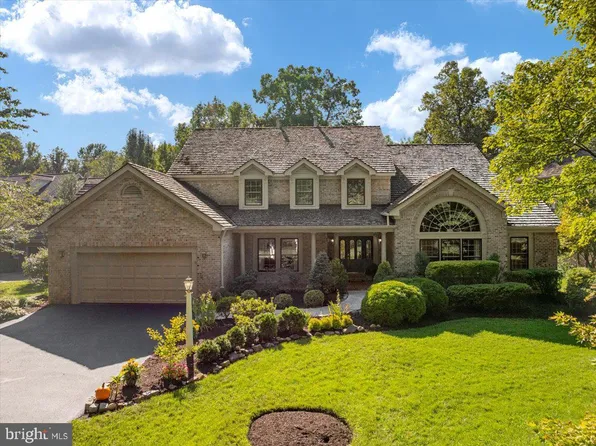 1358 Lake Forest Ct, Reston, VA 20194