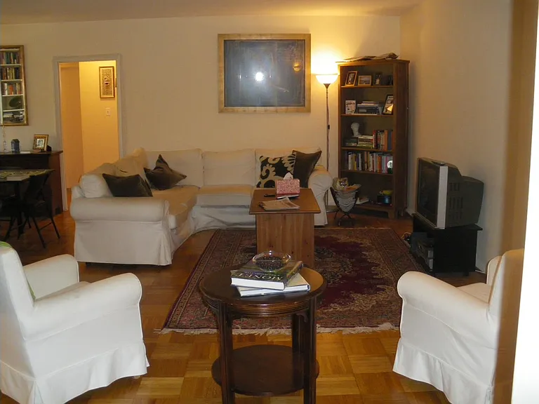 2500 Q St NW #213 — Photo 3