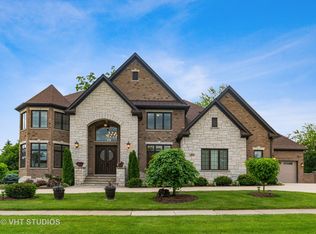 265 Dartmouth Ct, Burr Ridge, IL 60527