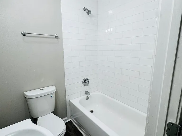 1219 N 44th St — Photo 23