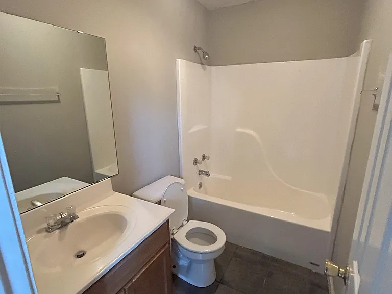 108 Creekwood Dr — Photo 11