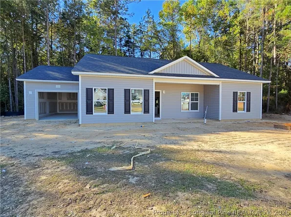 2644 Cameron Woods Ln, Fayetteville, NC 28306