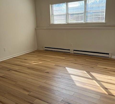 5th image of 103 Belair Drive #103