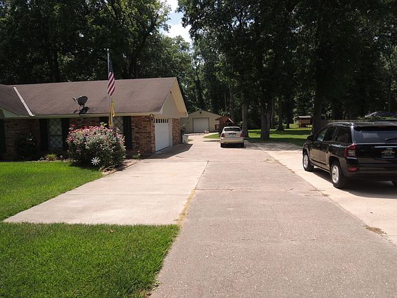 2nd image of 115 Oaklawn Dr