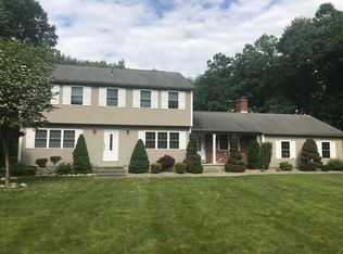 19 Lenox Cir, East Longmeadow, MA 01028