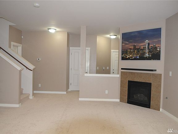 4th image of 1462 51st Pl NE #703