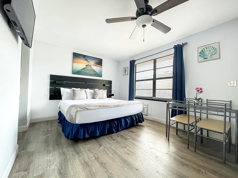 2115 N Ocean Dr #811