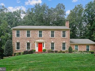 3424 Valewood Dr, Oakton, VA 22124
