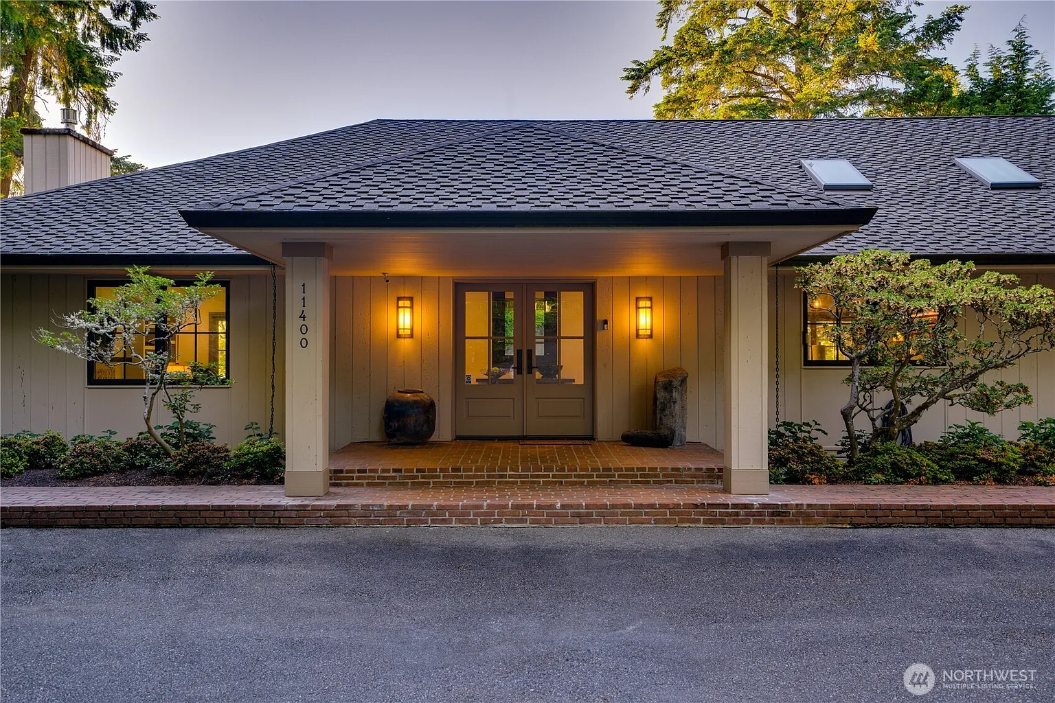 11400 Gravelly Lake Drive SW photo 1