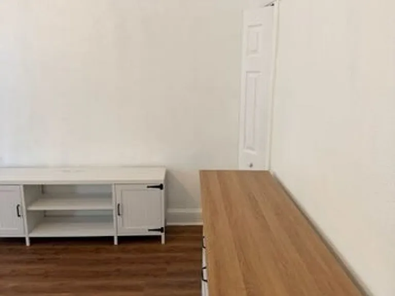 4209 Euclid Ave #2 — Photo 9