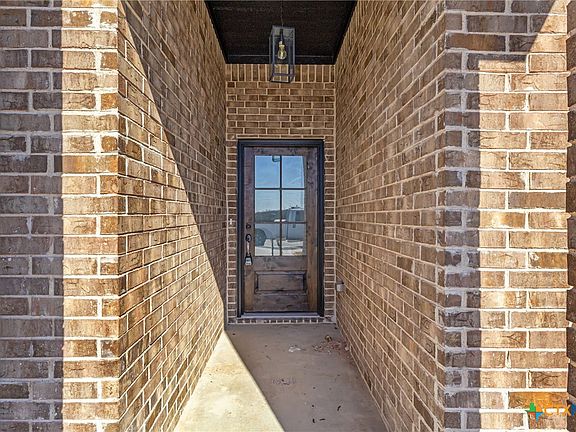 4th image of 209 Bristlecone Dr
