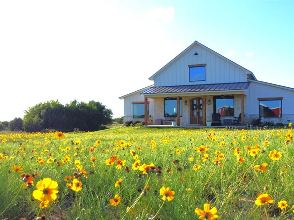601 Hollow Dr, Lipan, TX 76462