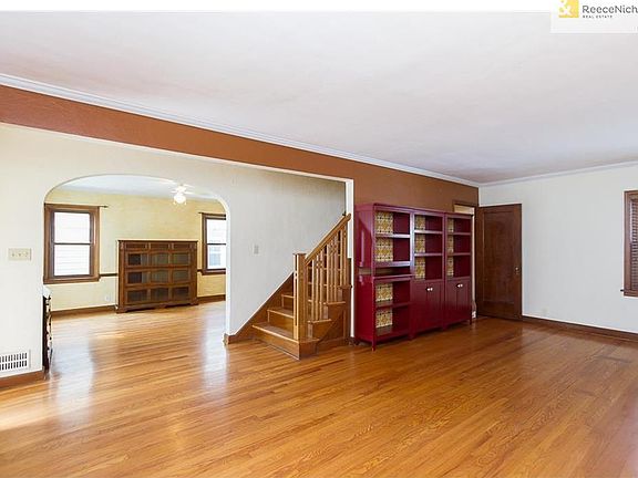 2nd image of 1440 W 73rd St