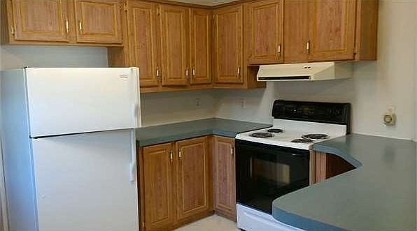 2nd image of 1118 East St