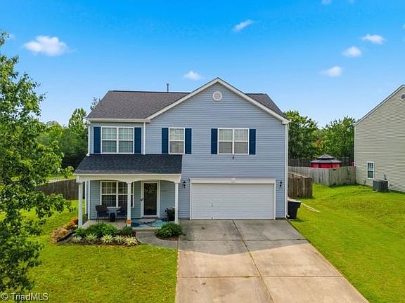 3rd image of 4820 Redland Ct