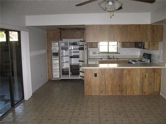 4th image of 302 Terrace Ct