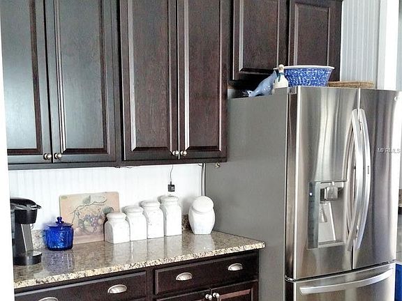 Plenty of cabinet / counter space
