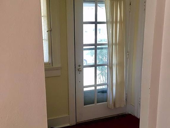 2nd image of 404 E Peach Orchard Ave