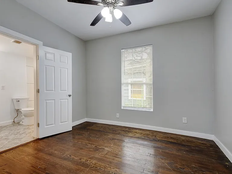 104 Webb — Photo 10